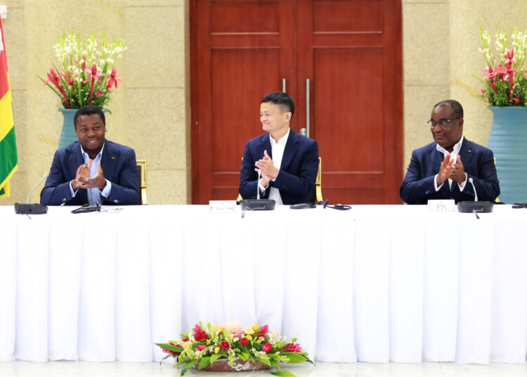PROMOTION DE L’ENTREPRENEURIAT : LE CHINOIS JACK MA PARTAGE LES RECETTES DE SON SUCCES AVEC DES JEUNES LEADERS AFRICAINS