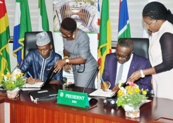 PRODUITS PETROILIERS :   LA BIDC SIGNE DES ACCORDS DE PRET AVEC DEUX  SOCIETES DU MALI