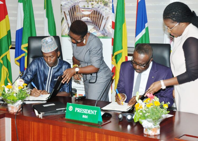 PRODUITS PETROILIERS :   LA BIDC SIGNE DES ACCORDS DE PRET AVEC DEUX  SOCIETES DU MALI