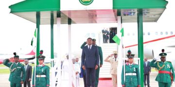 LE PRESIDENT FAURE GNASSINGBE A ASSISTE A L’INVESTITURE SON HOMOLOGUE AU NIGERIA