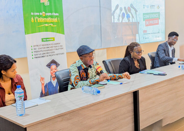 L’UNIVERSITÉDE LOME S’ENGAGE AVEC “VISAGE 228” POUR UN USAGE ÉCLAIRÉ DES RÉSEAUX SOCIAUX